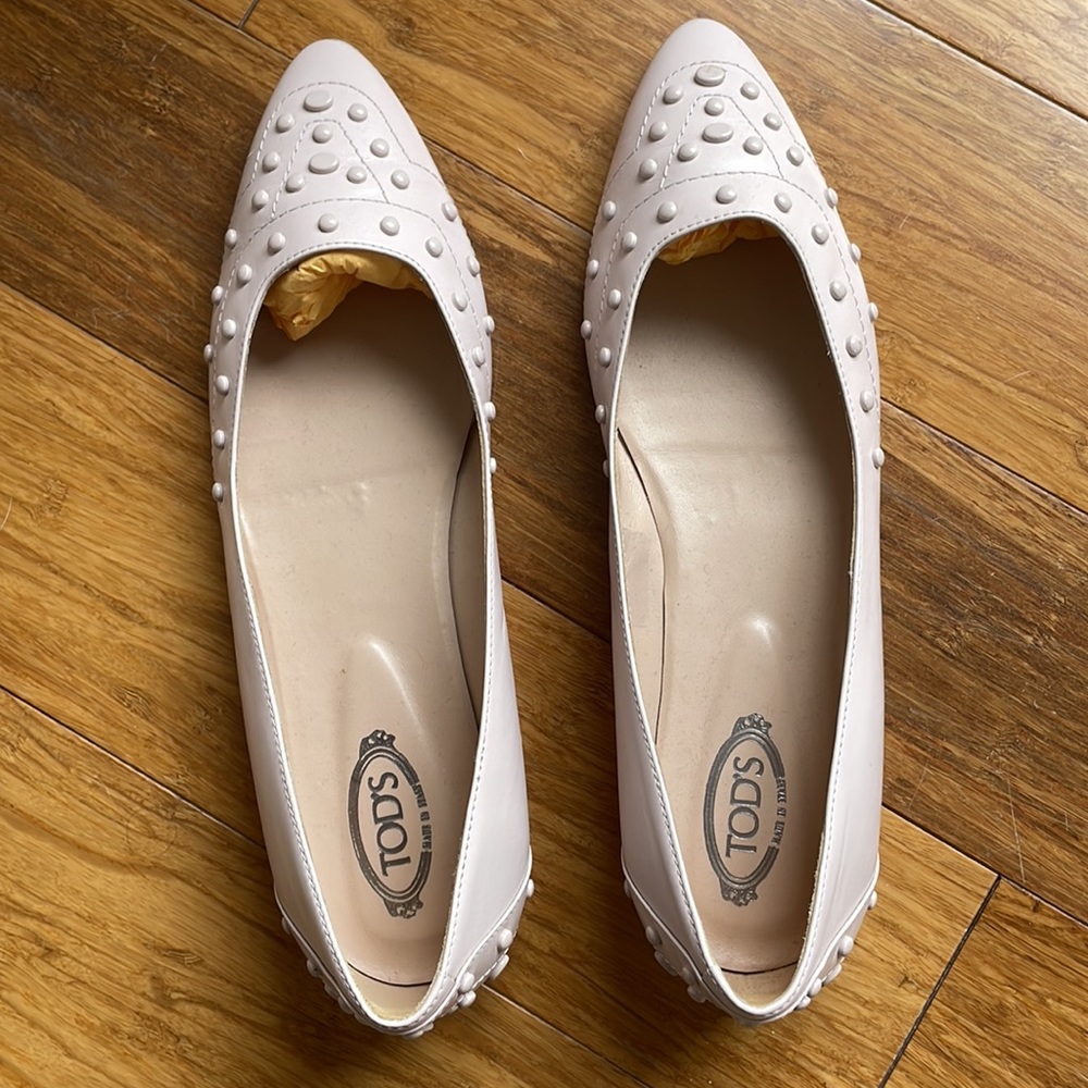Pale pink TODS ballet flats